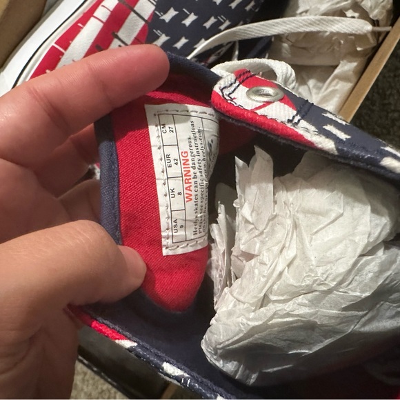 American Flag High-Top Heelys - Picture 3 of 5